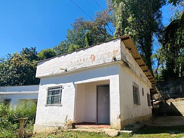 Casa 2 Quartos com Amplo Quintal no Santo Ant�nio